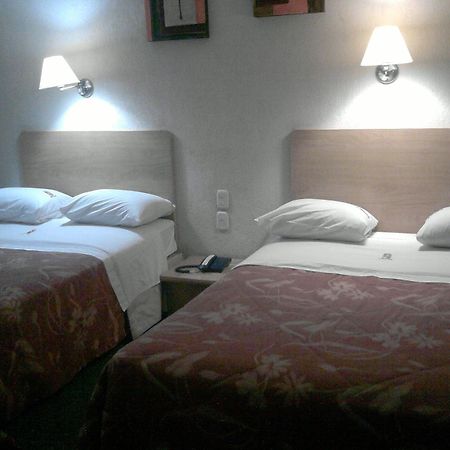 Hotel Castilla Y Leon Guadalajara Buitenkant foto