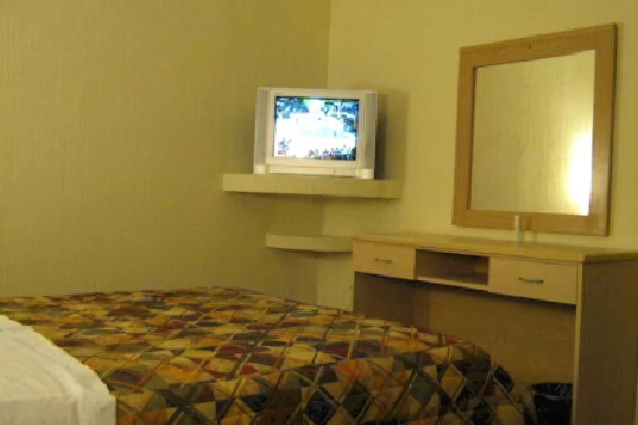 Hotel Castilla Y Leon Guadalajara Buitenkant foto
