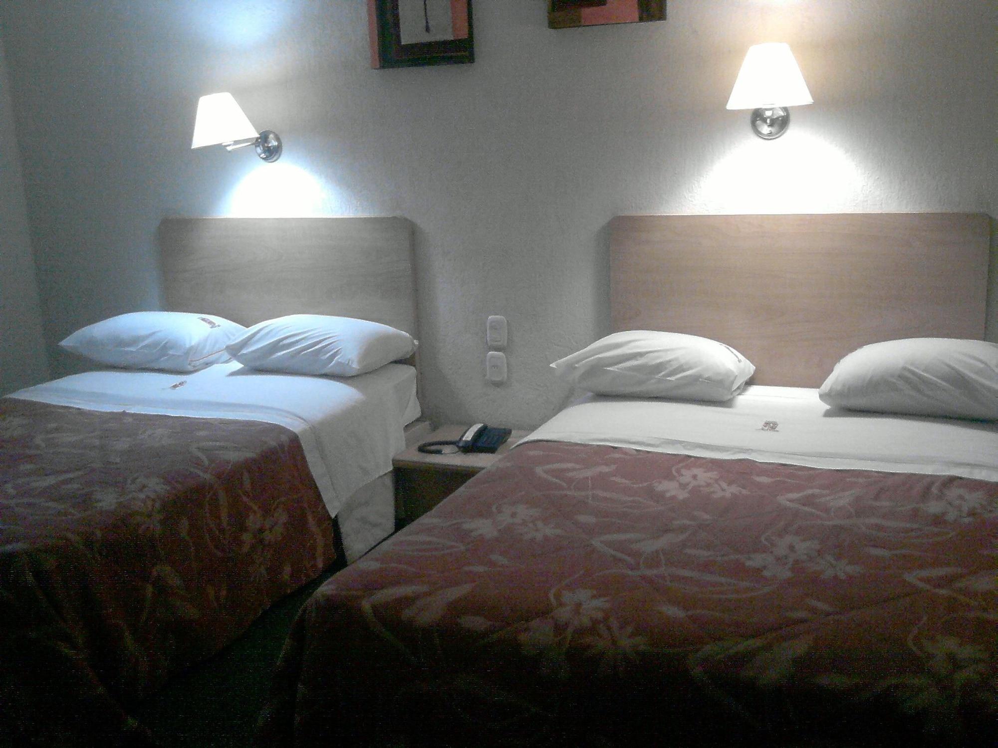 Hotel Castilla Y Leon Guadalajara Buitenkant foto