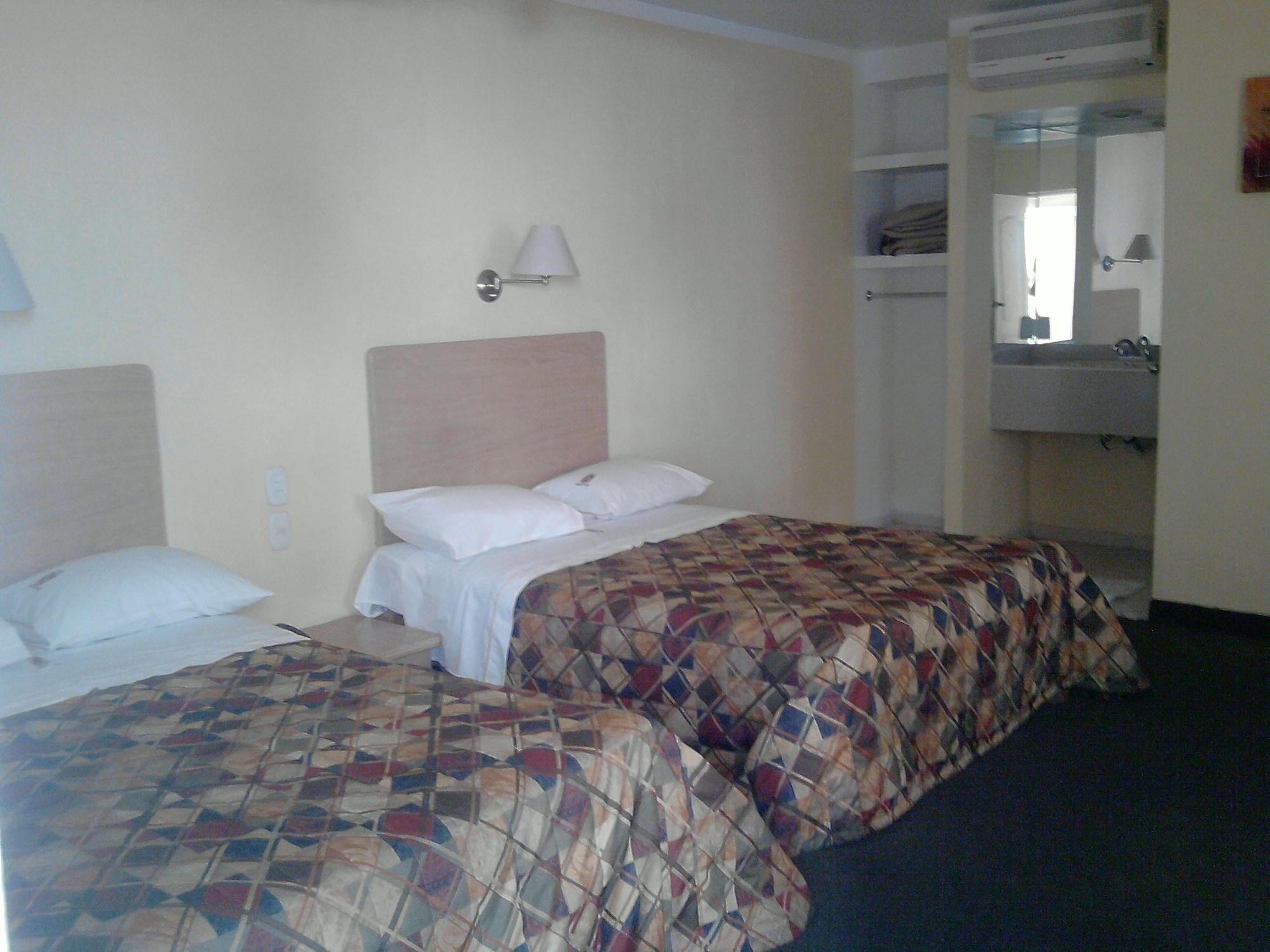 Hotel Castilla Y Leon Guadalajara Buitenkant foto